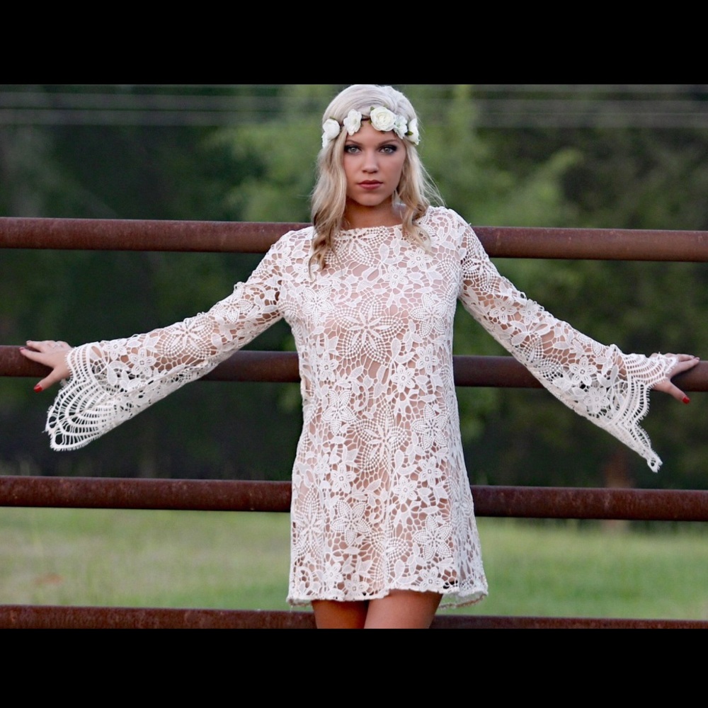 Judith March White Crochet Lace Long Sleeve Shift Dress